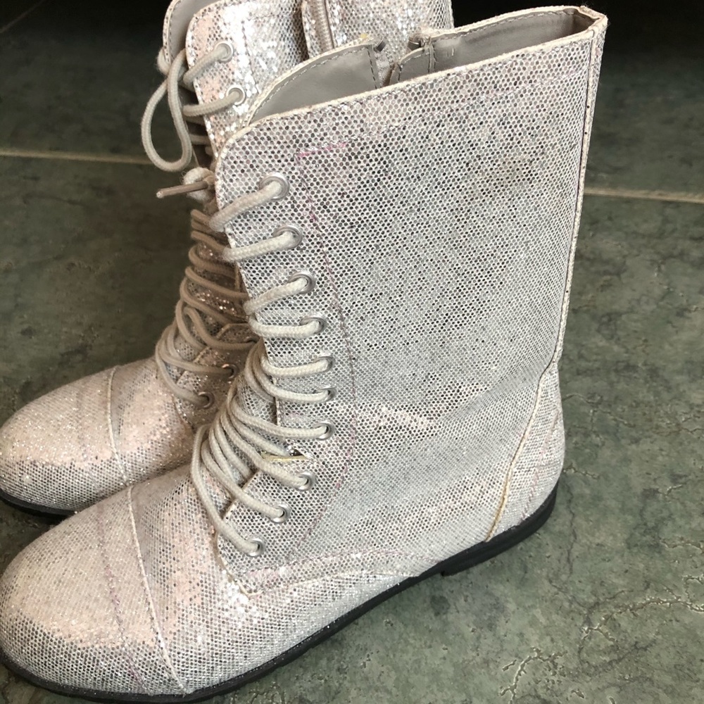 boots - Picture 5 of 8